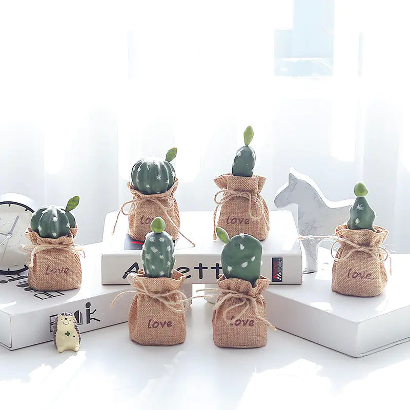Mini Cactus en Maceta - Decoración Artificial para el Escritorio