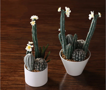 Decoración de Cactus Artificial en Maceta