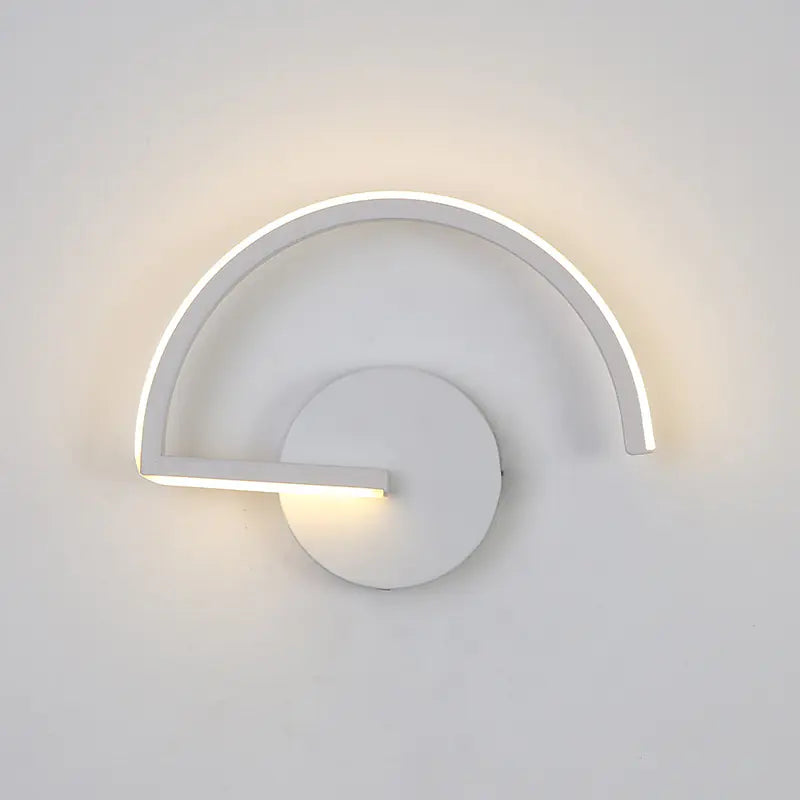 Semicircular lamp