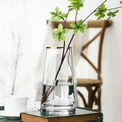 Jarrón de Vidrio con Filo Dorado