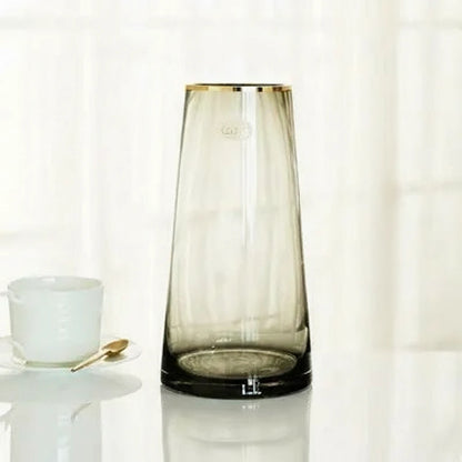 Jarrón de Vidrio con Filo Dorado