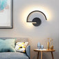 Semicircular lamp