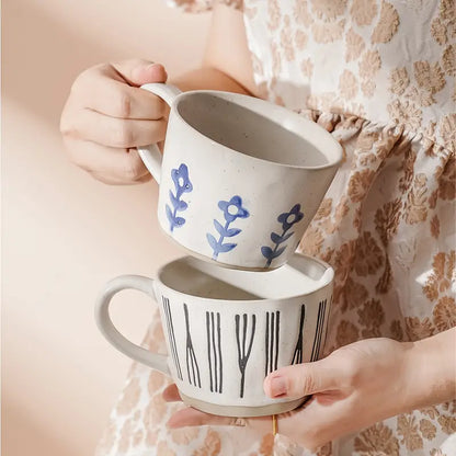 Taza Pequeña de Café para tu Infusión con Flor Azul Artesanal