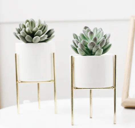 Macetero Nórdico de Cerámica y Hierro