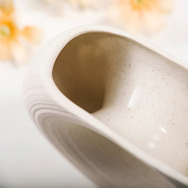 Jarrón Cerámico Elegante