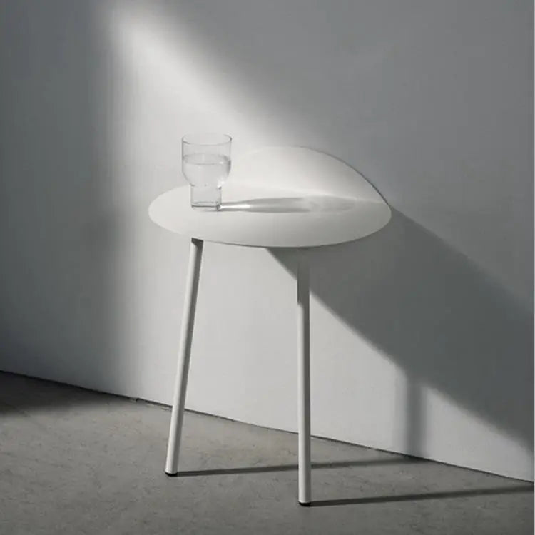 Minimalist Nordic Table